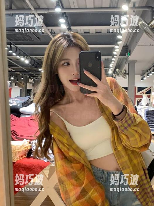 17一起吃瓜 苹果版大变身!来‘17一起吃瓜’陪你一起吃‘官网蘑菇’,保证爽到灵魂出窍!