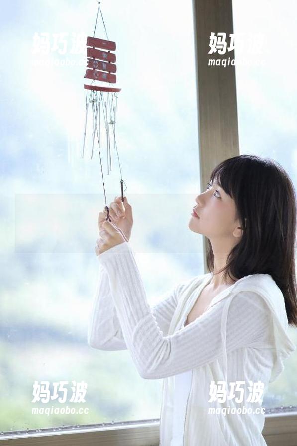 观看蘑菇的“擦边球”行为，17一起吃瓜又出新花样