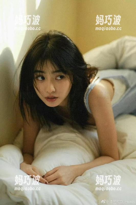 有谁和我一样，边吃边在“17吃瓜网”上疯狂收藏？