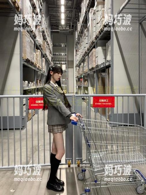 被51cg吃瓜网的链接吸引，心想着这瓜今天会不会砸到我？