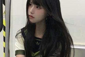 登录“51吃瓜”之后,感觉自己像在逛街,看看就好,哈哈!