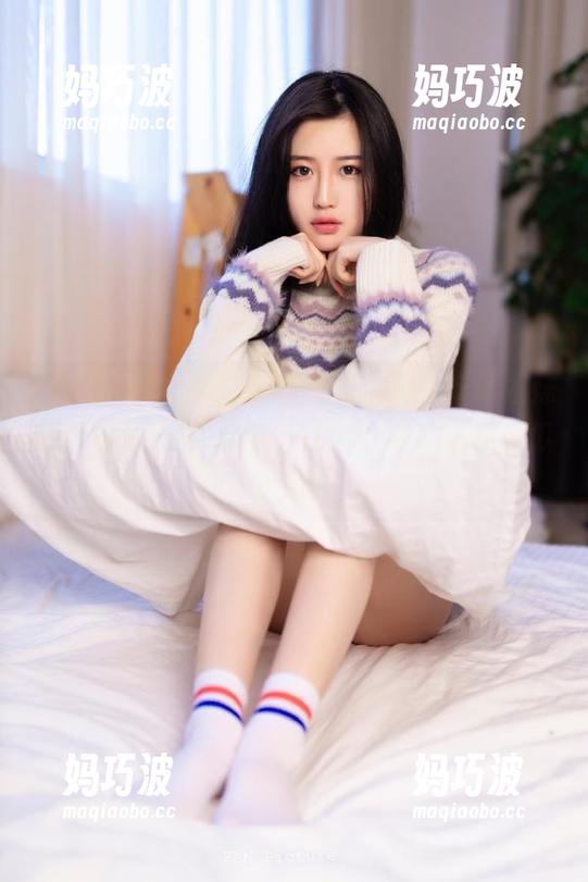 瓜圈新宠上线，安卓姐妹们，速来51黑瓜吃料网，下载就送超值瓜皮包！