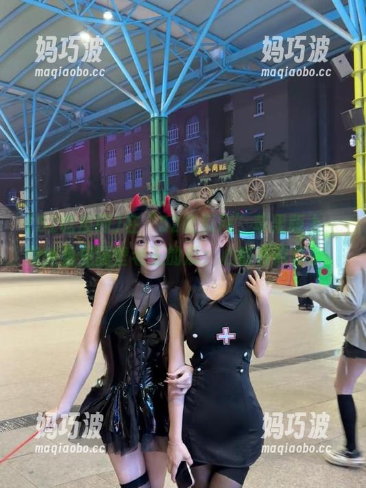在“52吃瓜网”苹果版上，意外看见隔壁老王的瓜，心情有点复杂。