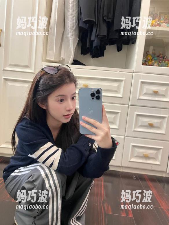 91hl 下载91hl1,瓜都吃不要停,连手机也饿了!