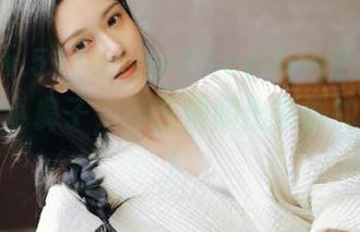 www.51cg.fun更新了，看我这小鼻子，简直快闻出新鲜的瓜来了！