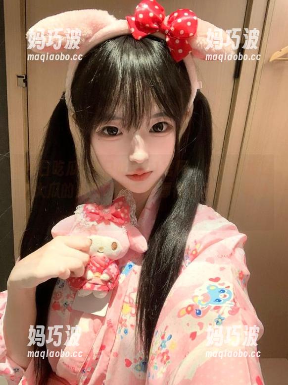 今日吃瓜51官网：小心别被这个大瓜的人气吓到，醇厚得像初恋的果汁！