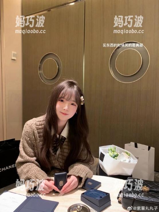 在线喝茶聊八卦，吃瓜黑料网页一键尽享，时间就这样飞逝了