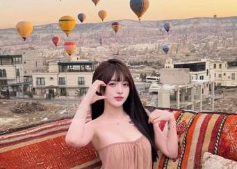 一键直达明星黑料，信息量大到让你脑壳疼！