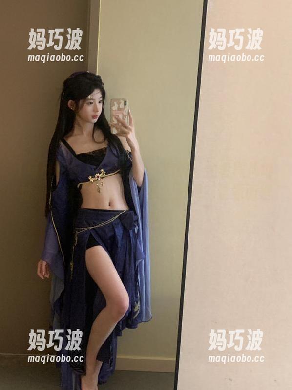 每日吃瓜：偏偏区住着黑料地址，怀疑全小区都在默默围观？这场面得多热闹？