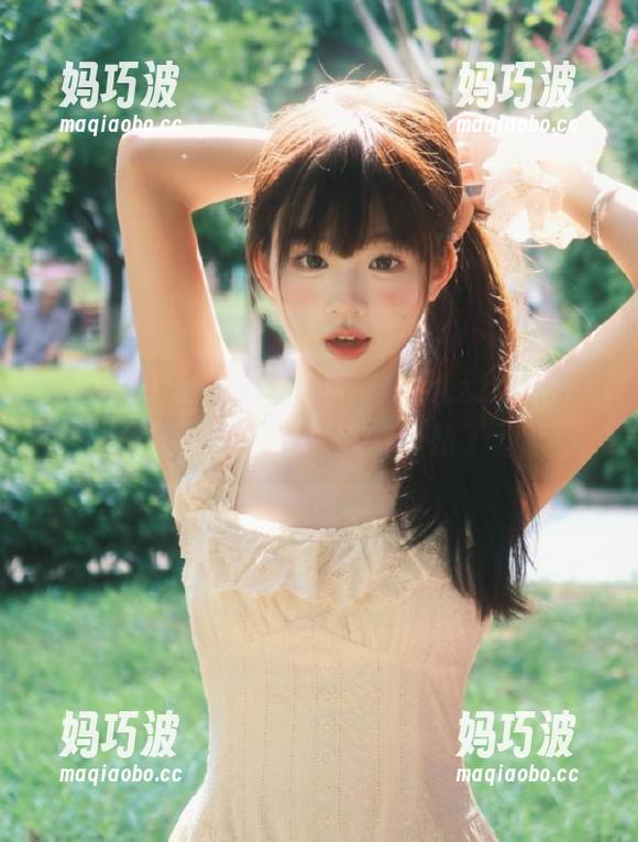“黑料不打烊tttzzz”的入口在网页某个角落里，我开始了冒险…