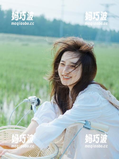 顿时觉得黑料吃瓜网的视频成了我的新娱乐，今晚的大瓜能不能甜一点？