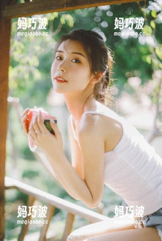 黑料社app的入口，真让我想是不是根本不适合我这种单纯的人。